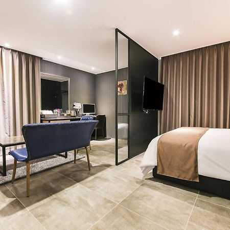 Gimpo Docking Hotel חדר תמונה